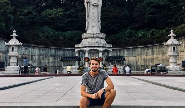 Temple Bongeunsa Seoul 380x222 - Étudier en Corée : Sébastien, promo 2019, en échange à Kyonggi University