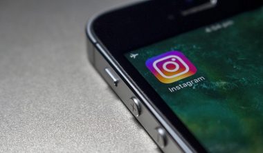 joueur mystere instagram IIM 380x222 - Joueur Mystère : plus de 8 000 abonnés pour le compte Instagram de Nicolas, promo 2020