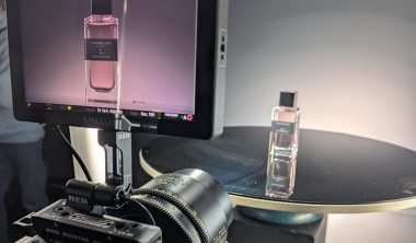 audiovisuel packshot 380x222 - Audiovisuel : cours d'initiation au packshot en studio pour la promo 2029