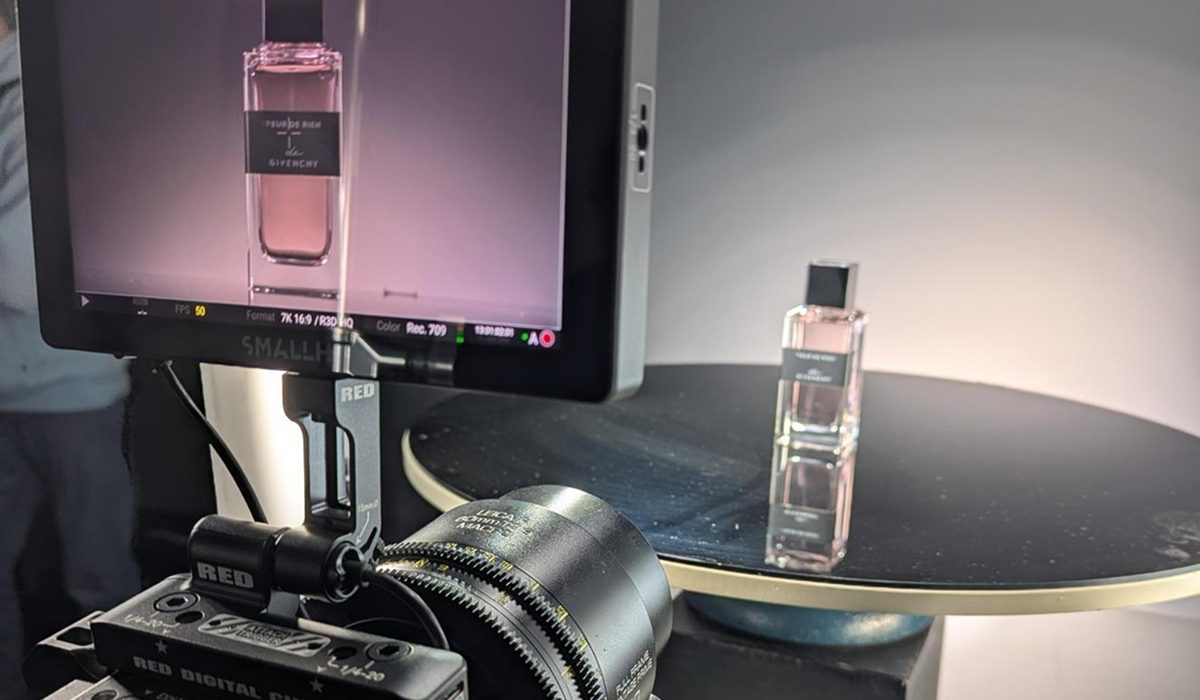 audiovisuel packshot - Audiovisuel : cours d'initiation au packshot en studio pour la promo 2029